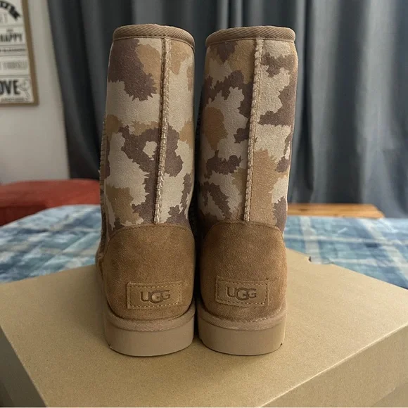 UGG Australia Short chesnut & Camo winter Boots 7 & 9 New in box - Picture 6 of 16